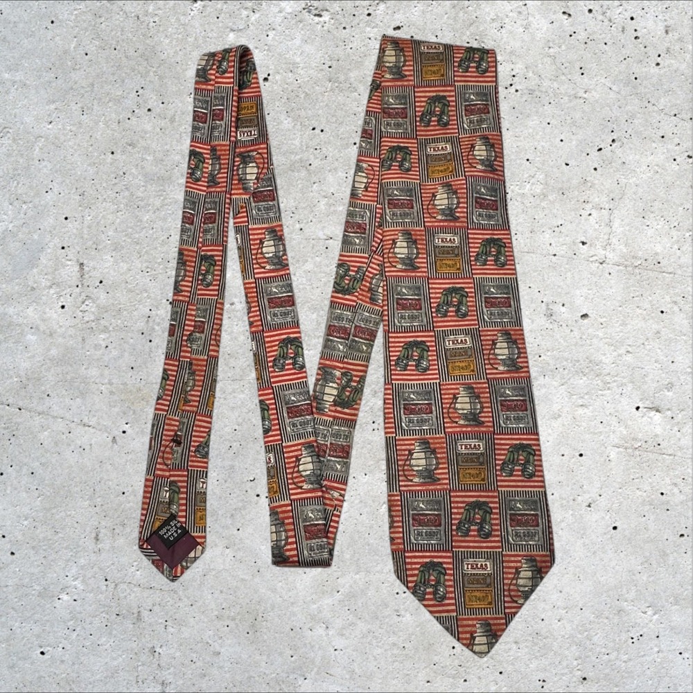 Structure Mens Silk Tie Vintage Novelty Camping Lantern Binoculars Made in‎ USA
